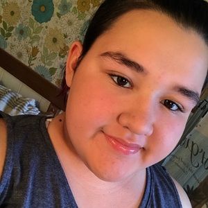 Meet your Posher, Michaela